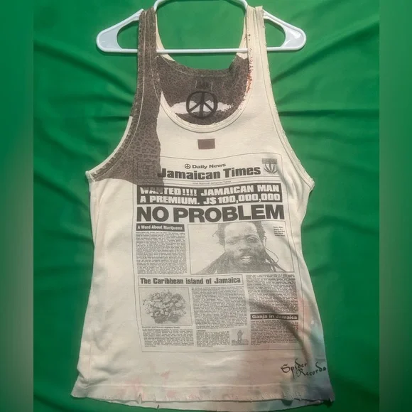 トップス LGB hand graphic tank top LGB hand graphic tank top